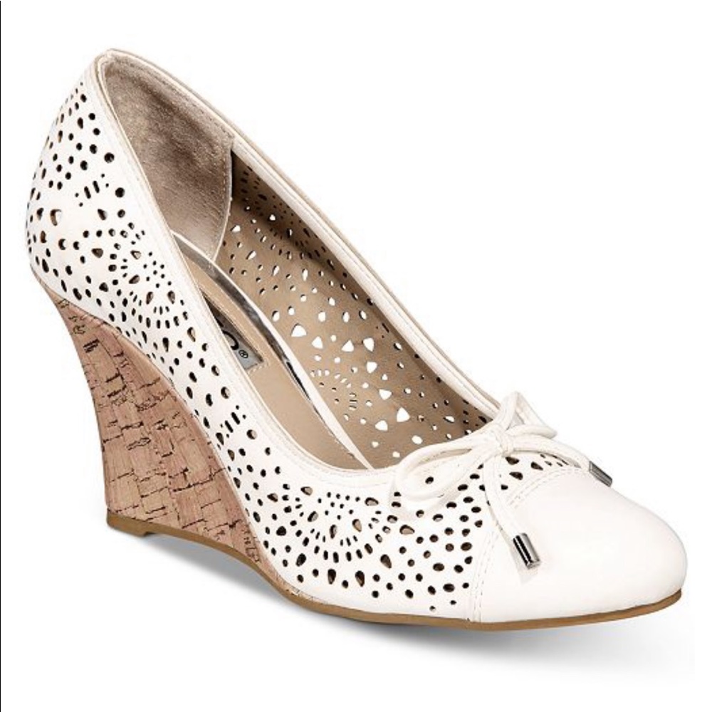 Women’s Rialto Cameka white wedges size 9 NWT